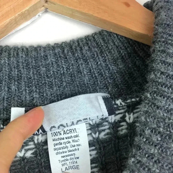 VTG Whimsical Gray Plaid Oversized Floral Sweater - Picture 6 of 7